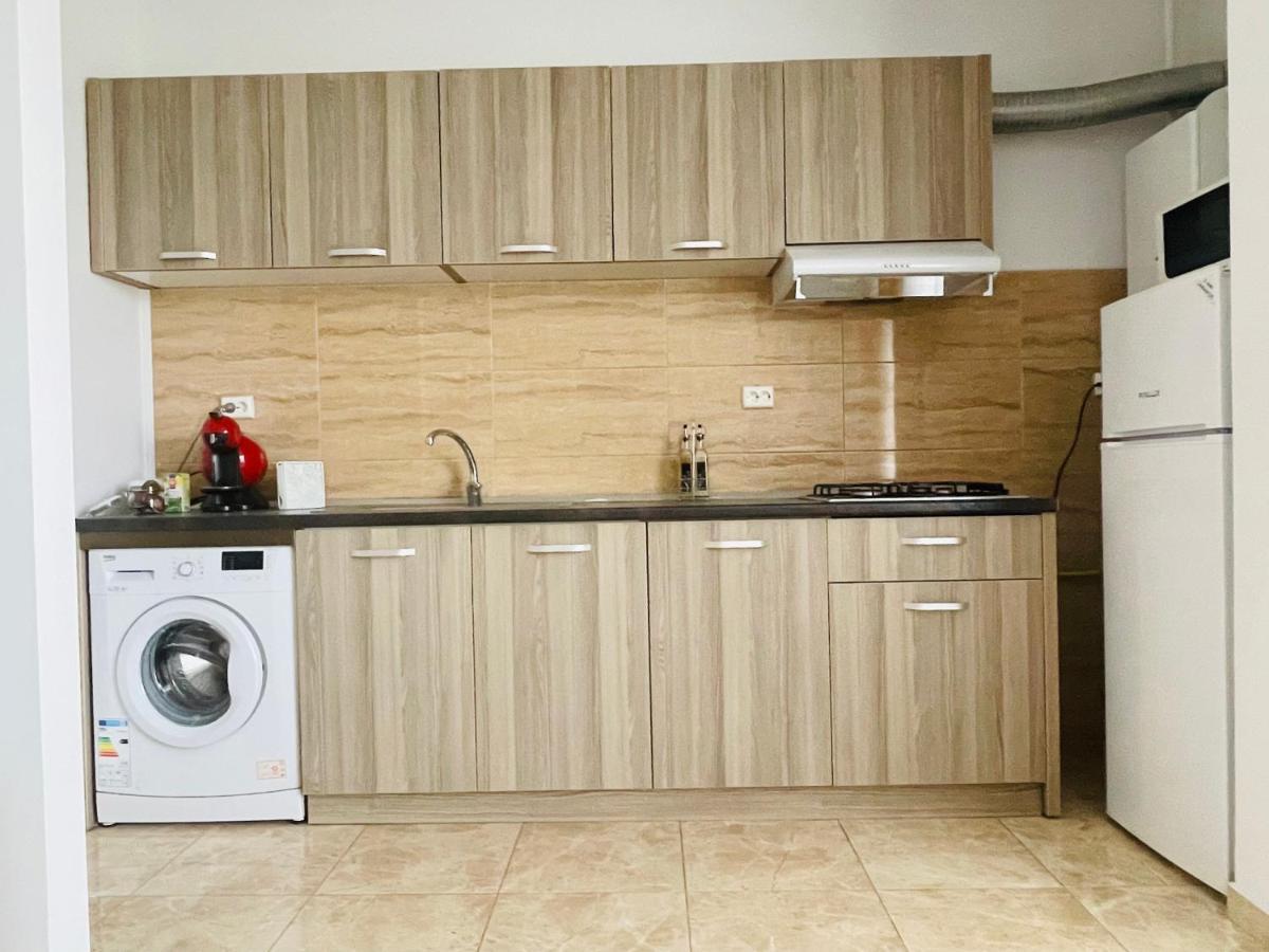 Summerland One Apartment *